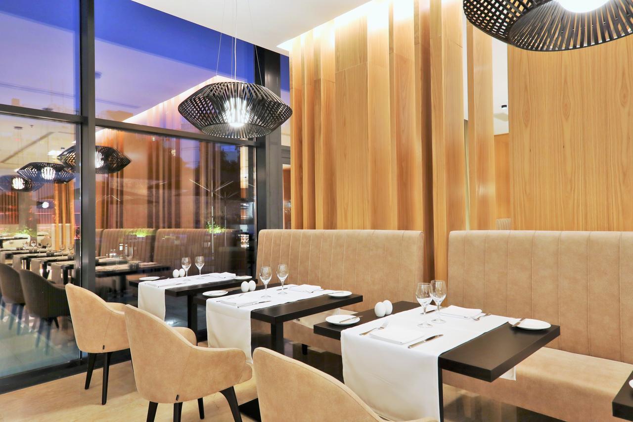 Iberostar Selection Lisboa Hotel Exterior foto Restaurant interior