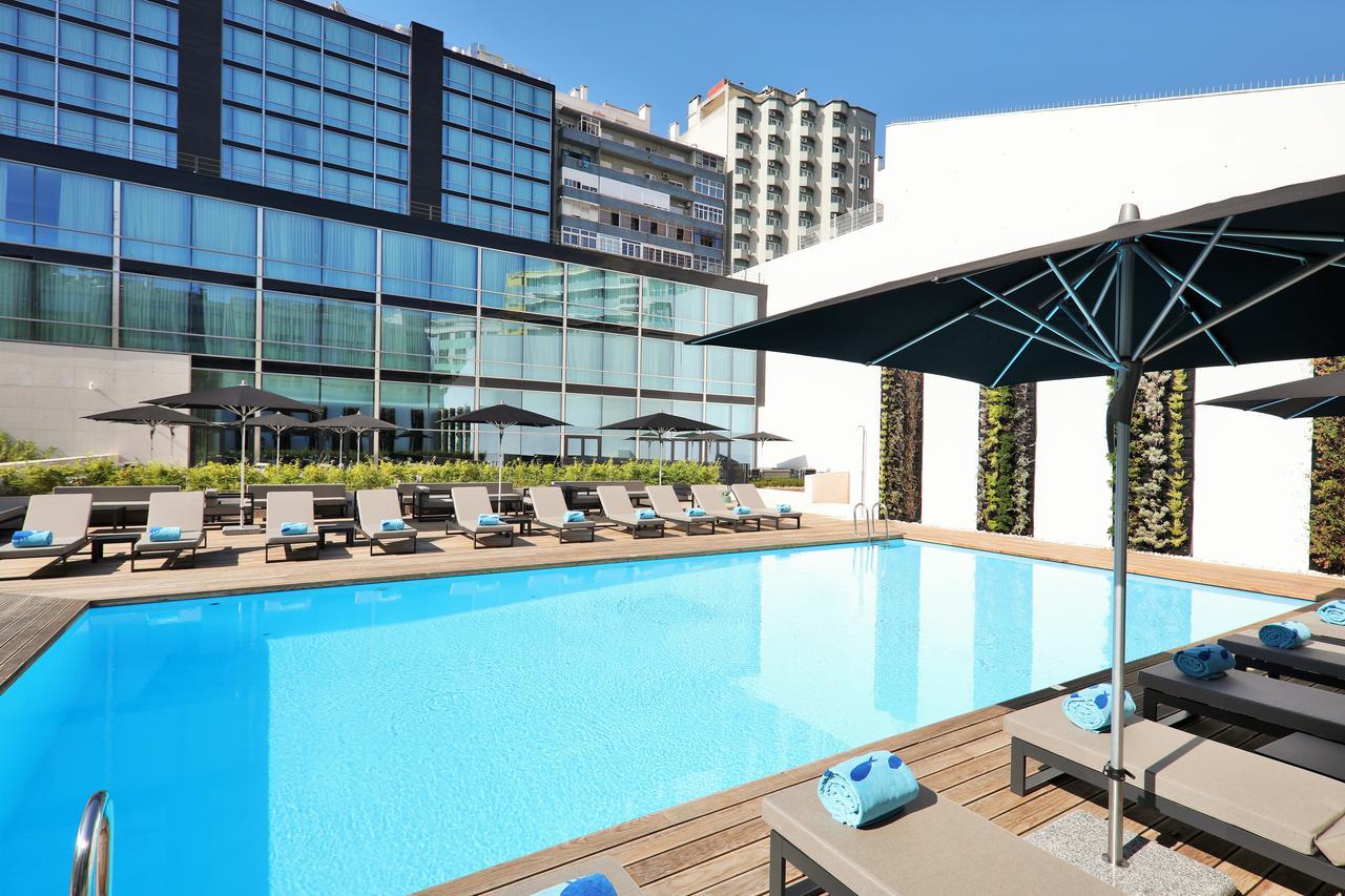 Iberostar Selection Lisboa Hotel Exterior foto The swimming pool at the hotel