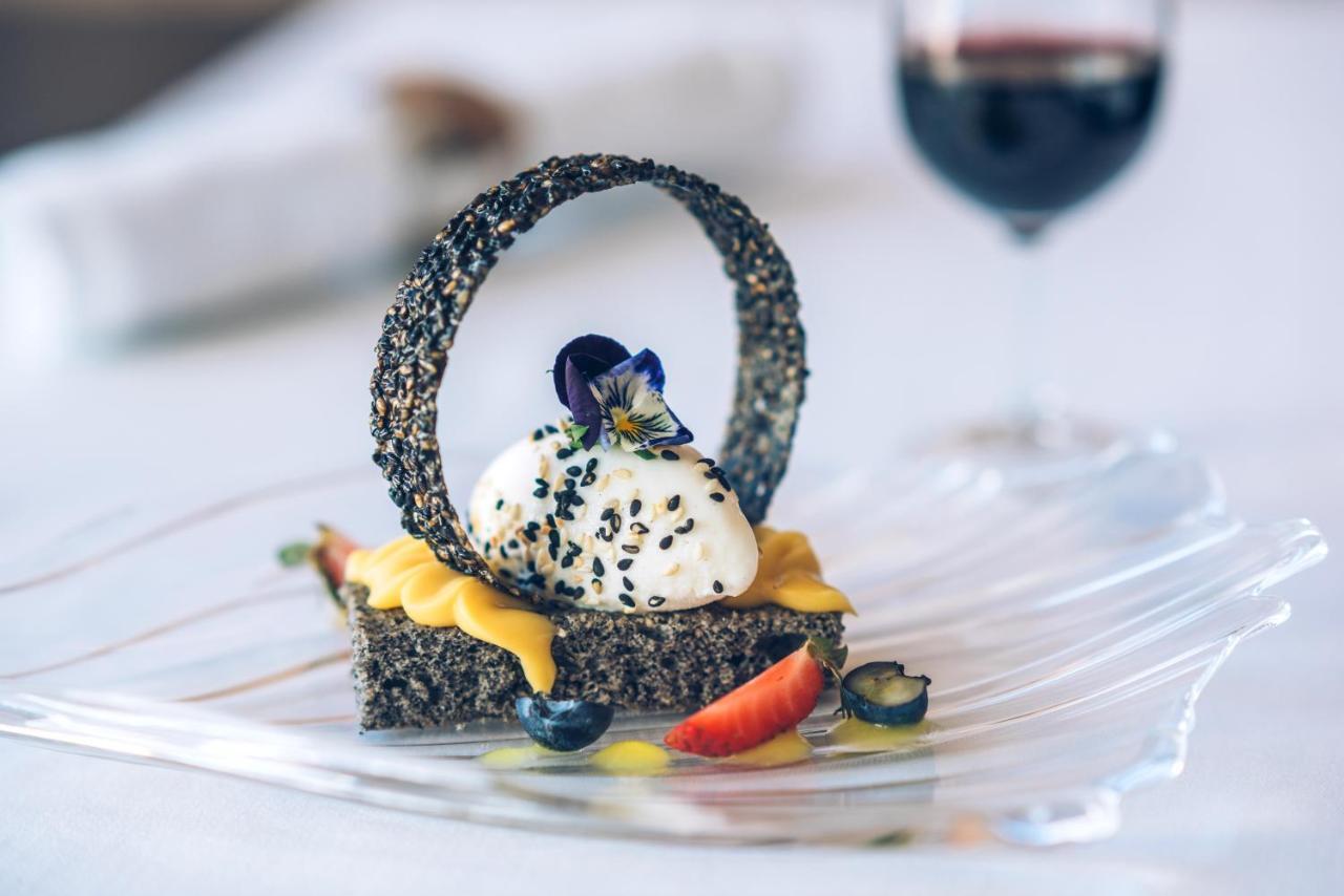 Iberostar Selection Lisboa Hotel Exterior foto A dessert at the restaurant